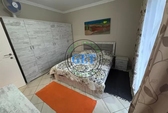 Shtepi me qera Apartament ne Durres, 2+1, Mobilimi E mobiluar, Pagesa 500  Euro.