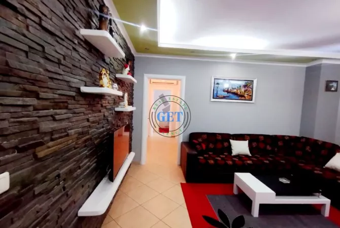 Shtepi me qera Apartament ne Durres, 2+1, Mobilimi Pjeserisht e mobiluar, Pagesa 400  Euro.