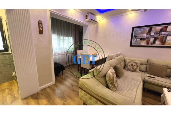 Shtepi ne shitje Apartament ne Durres, 2+1, Mobilimi E mobiluar, Pagesa 120,000  Euro.