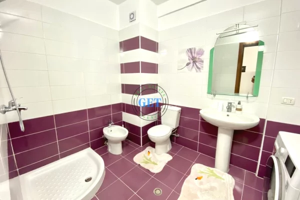 Shtepi ne shitje Apartament ne Durres, 2+1, Mobilimi E mobiluar, Pagesa 250,000  Euro.