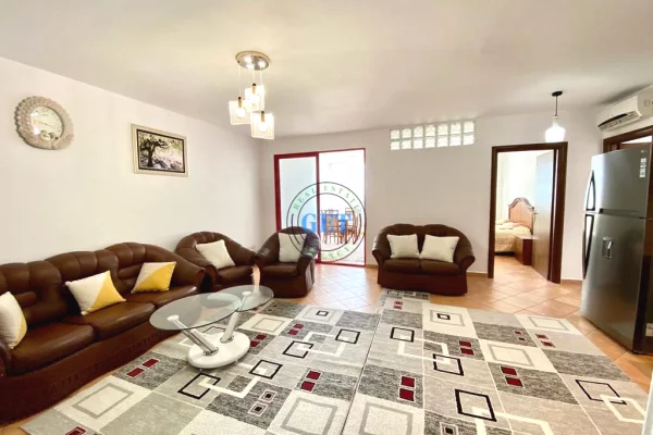 Shtepi ne shitje Apartament ne Durres, 2+1, Mobilimi E mobiluar, Pagesa 250,000  Euro.