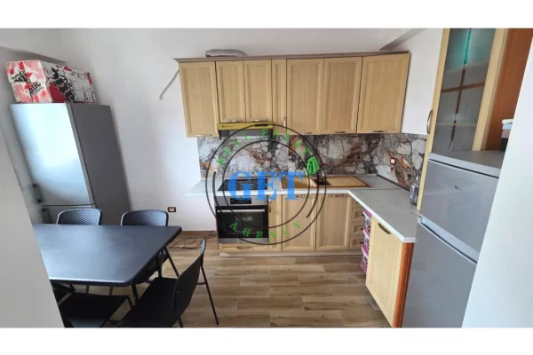 Shtepi me qera Apartament ne Durres, 2+1, Mobilimi E mobiluar, Pagesa 500  Euro.