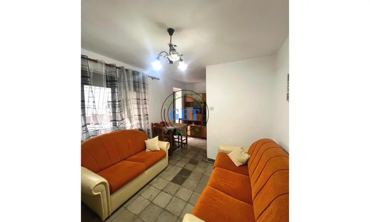 Shtepi ne shitje Apartament ne Durres, 2+1, Mobilimi E mobiluar, Pagesa 93,000,000  Leke.