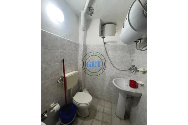 Shtepi ne shitje Apartament ne Durres, 2+1, Mobilimi E mobiluar, Pagesa 93,000,000  Leke.