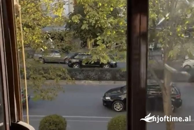 Ambiente Commerciale in Affitto 1+1 a Tirana - 600 Euro