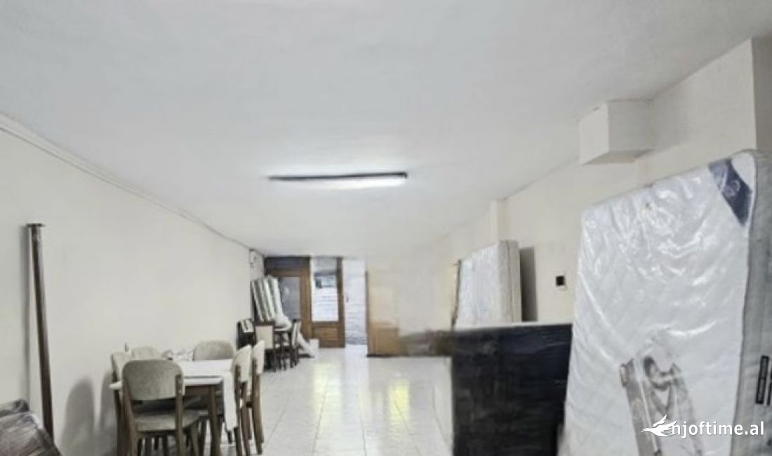 Shitet ambjent 98 m2 ne rr Dritan Hoxha, Laprake Tirane