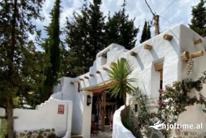 Ambiente Commerciale in Vendita 5+1 a Himara - 2,300,000 Euro