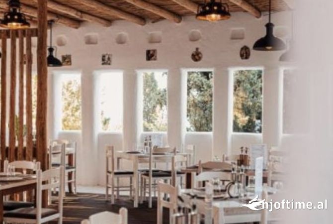 Shitet hotel ne Dhermi -Palase , 100 larg detit Himare