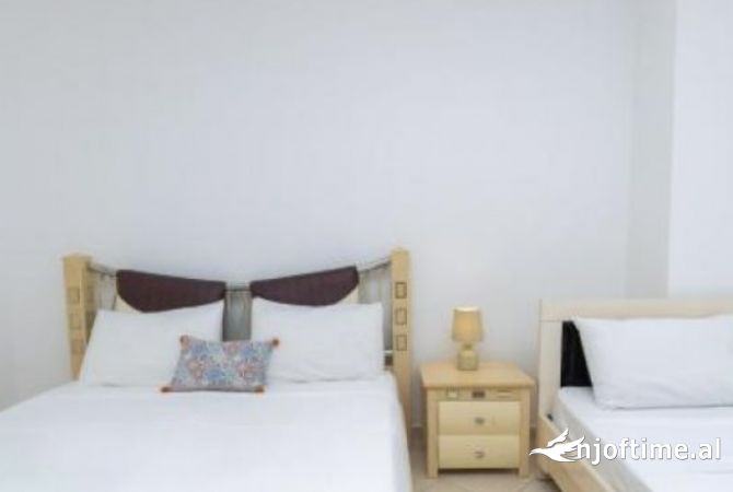 Shitet hotel ne Dhermi -Palase , 100 larg detit Himare