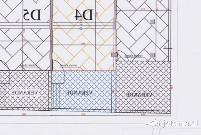 Ambiente Commerciale in Vendita 1+1 a Tirana - 165,000 Euro