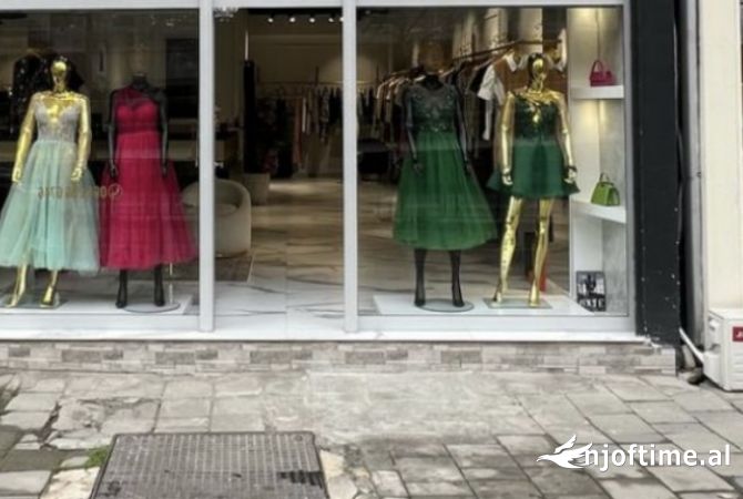 Ambiente Commerciale in Affitto 1+1 a Tirana - 500 Euro
