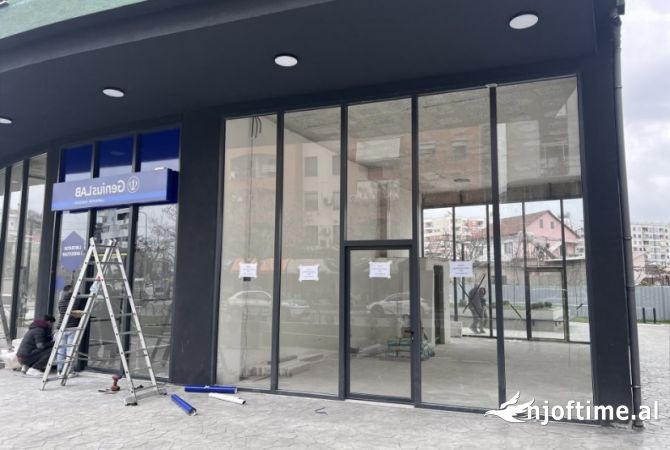 Tirane, shitet ambjent biznesi ME HIPOTEKE Kati 0, 75 m 410.000 Euro