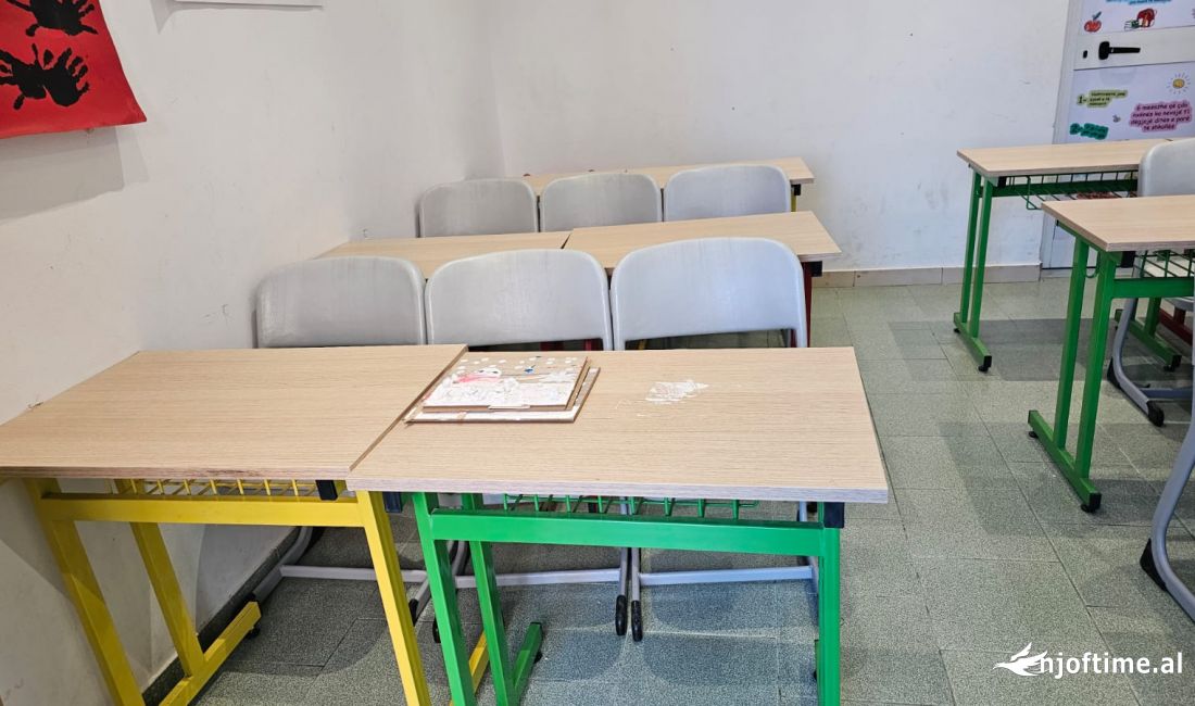 Karrige+tavolina per femije