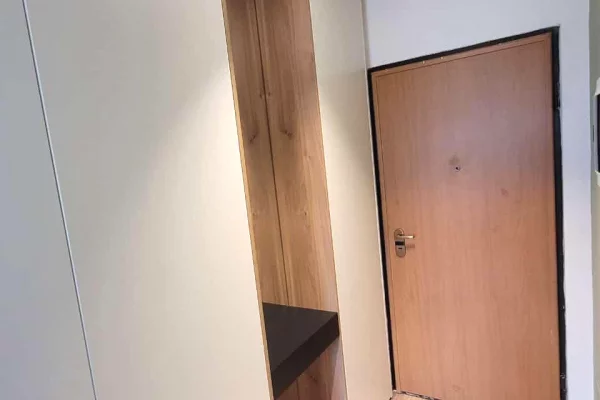 Appartamento in affitto a Tirana 1+1, SemiArredato