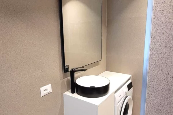 Appartamento in affitto a Tirana 1+1, SemiArredato