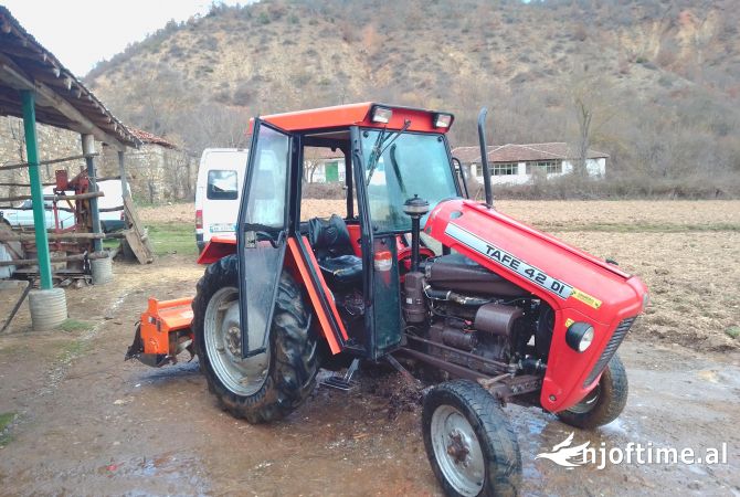 Tafe 42, 3 pistona, viti 2011