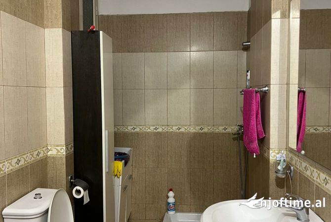 Shtepi me qera Apartament ne Vlore, 2+1, Mobilimi E mobiluar, Pagesa 350  Euro.