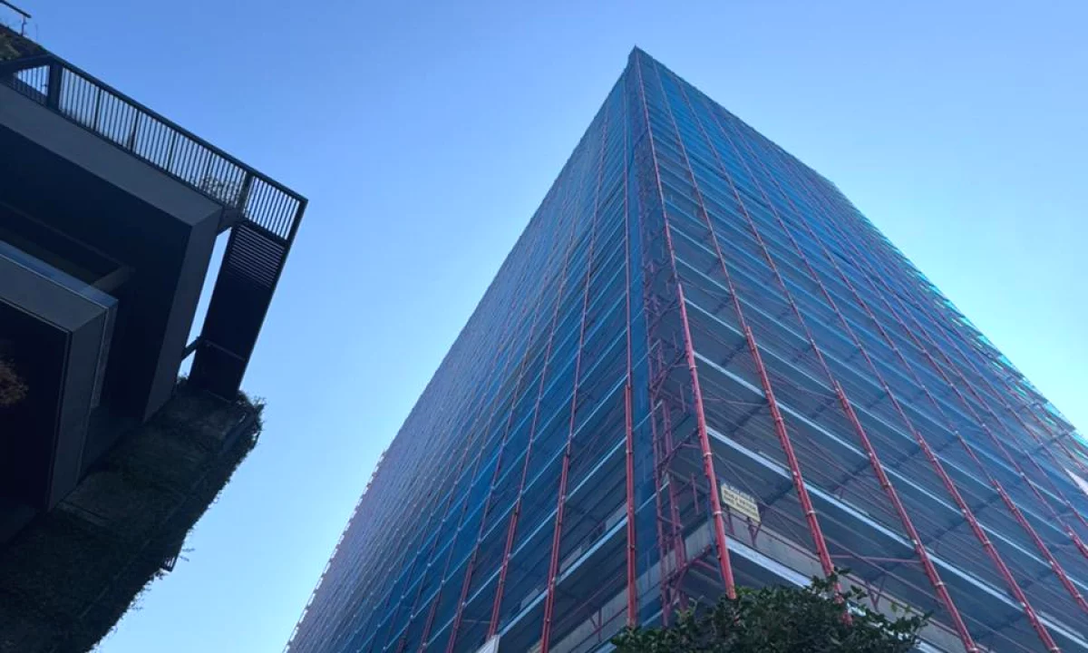 Shtepi ne shitje Apartament ne Tirane, 1+1, Mobilimi Bosh, pa mobiluar, Pagesa 230,000  Euro.