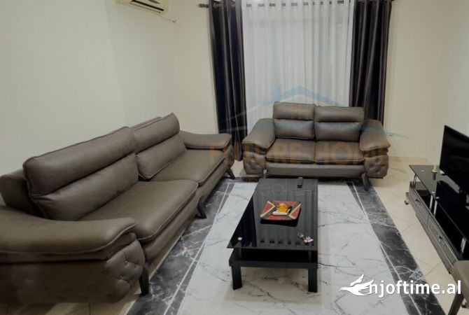 Shitet, Apartament 1+1, Stacioni i Trenit, Tirane.