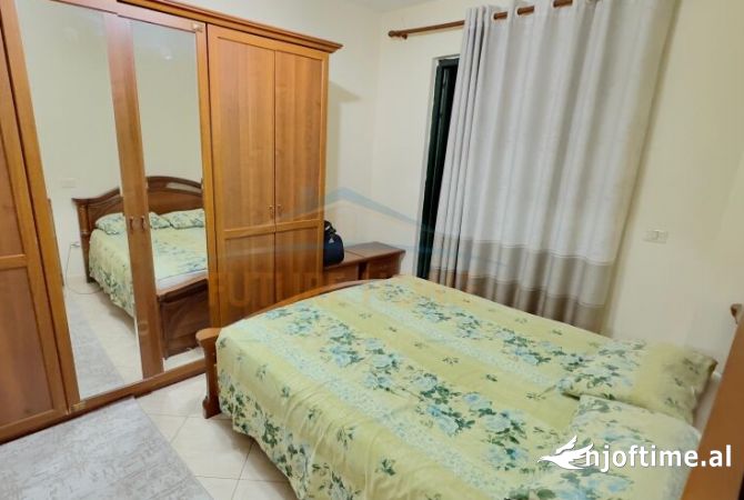 Appartamento in vendita a Tirana 1+1, Arredato