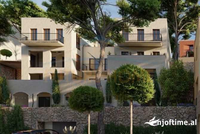 Shtepi ne shitje Apartament ne Sarande, 1+1, Mobilimi Bosh, pa mobiluar, Pagesa 300,000  Euro.