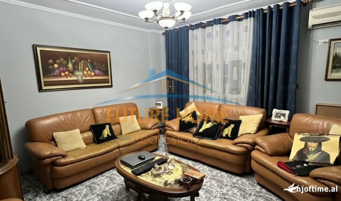 Shtepi ne shitje Apartament ne Tirane, 2+1, Mobilimi E mobiluar, Pagesa 162,000  Euro.