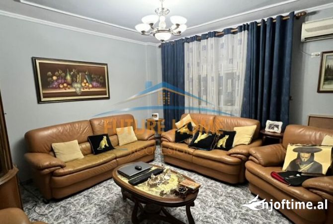 Shitet Apartament 2+1, Komuna Parisit, Tirane