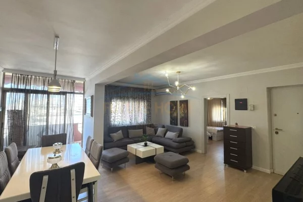 Qera – Apartament 3+1, Rruga Sulejman Pasha, Qender, Tiranë ,
