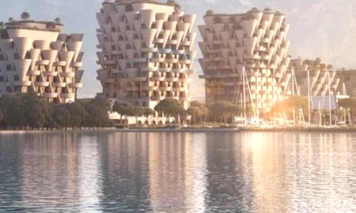 Shtepi ne shitje Apartament ne Vlore, 2+1, Mobilimi Bosh, pa mobiluar, Pagesa 350,000  Euro.