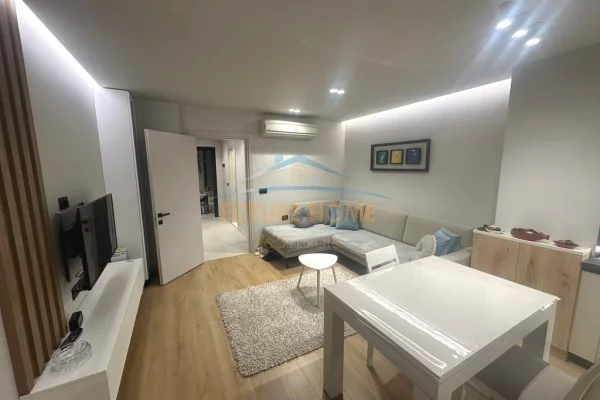 0696069990 Qera, Apartament 1+1, Komuna e Parisit