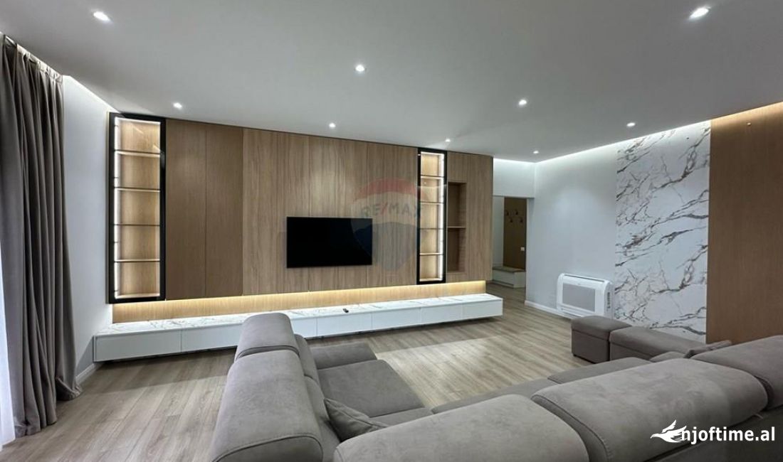 Shtepi ne shitje Apartament ne Tirane, 2+1, Mobilimi E mobiluar, Pagesa 270,000  Euro.