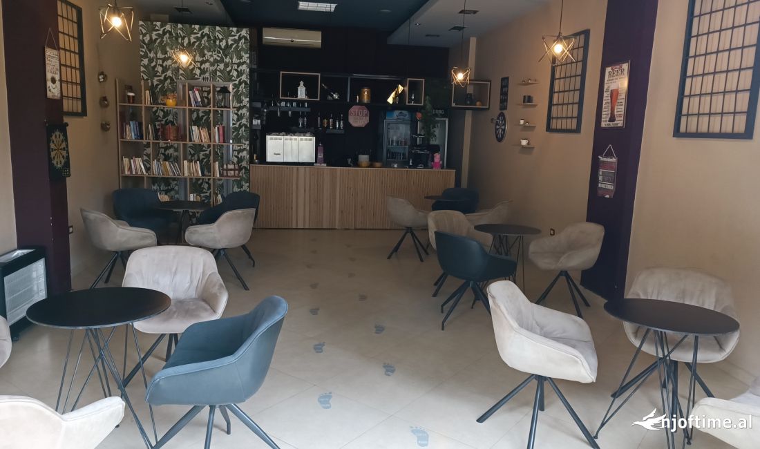 Okazion tavolina karige lokal