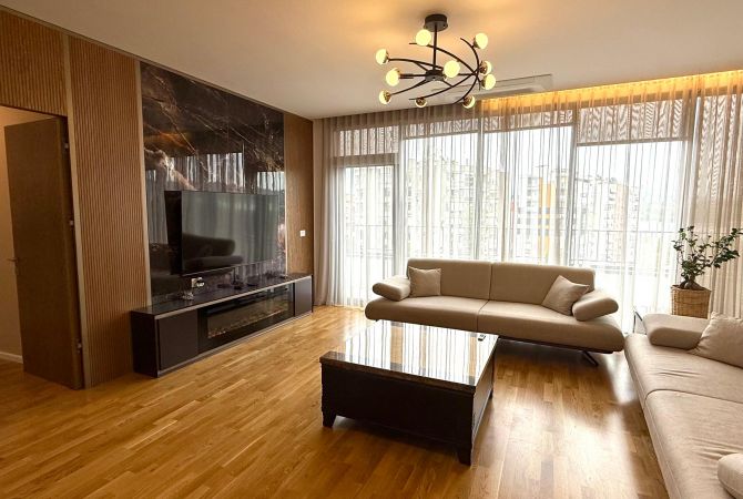 Shtepi ne shitje Apartament ne Tirane, 4+1, Mobilimi E mobiluar, Pagesa 700,000  Euro.