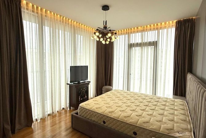 Shtepi ne shitje Apartament ne Tirane, 4+1, Mobilimi E mobiluar, Pagesa 700,000  Euro.