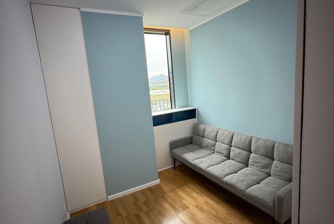 Shtepi ne shitje Apartament ne Tirane, 4+1, Mobilimi E mobiluar, Pagesa 700,000  Euro.