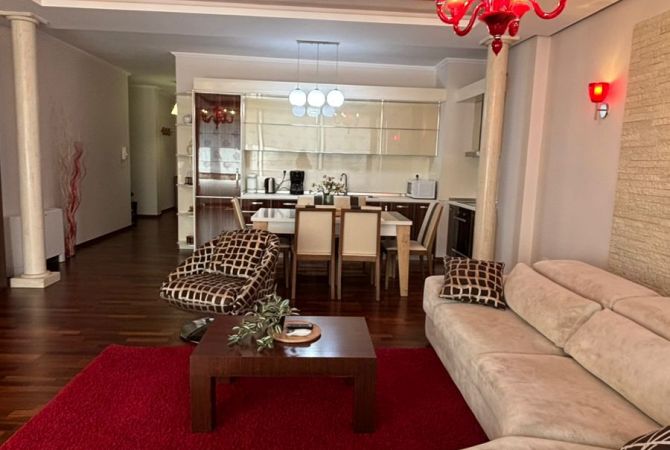 Shtepi me qera Apartament ne Tirane, 2+1, Mobilimi E mobiluar, Pagesa 1,200  Euro.