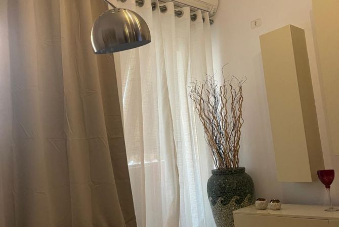 Shtepi me qera Apartament ne Tirane, 2+1, Mobilimi E mobiluar, Pagesa 550  Euro.