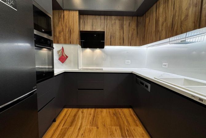 Shtepi ne shitje Apartament ne Tirane, 2+1, Mobilimi E mobiluar, Pagesa 215,000  Euro.