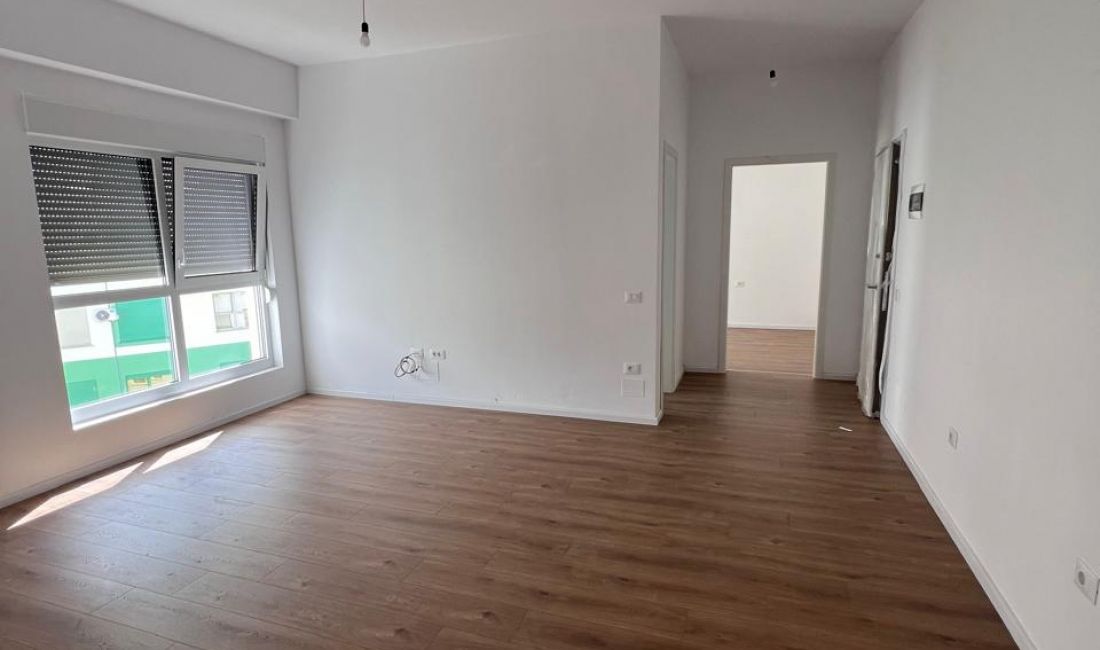 Shtepi ne shitje Apartament ne Tirane, 1+1, Mobilimi Bosh, pa mobiluar, Pagesa 96,160  Euro.