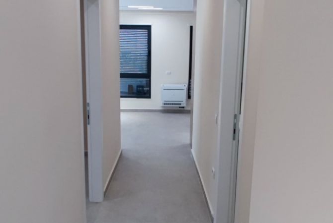 Shtepi me qera Apartament ne Tirane, 2+1, Mobilimi Bosh, pa mobiluar, Pagesa 550  Euro.