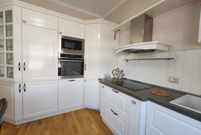 Shtepi ne shitje Apartament ne Tirane, 2+1, Mobilimi E mobiluar, Pagesa 330,000  Euro.