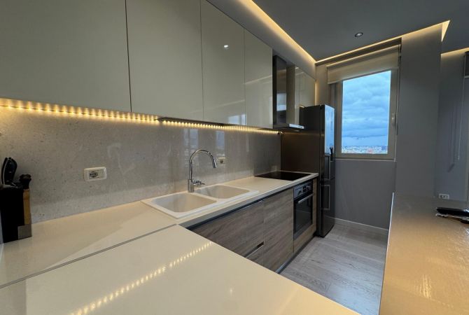 Appartamento in affitto a Tirana 2+1, Arredato