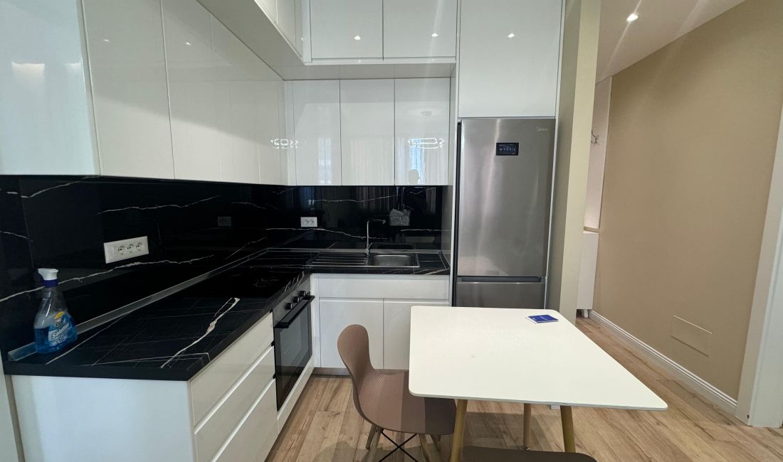 Shtepi me qera Apartament ne Tirane, 2+1, Mobilimi E mobiluar, Pagesa 700  Euro.