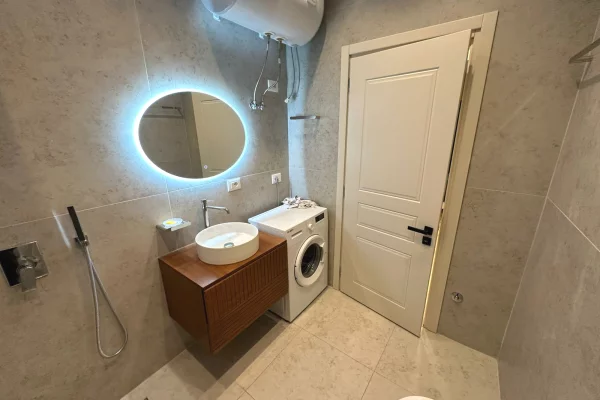 Shtepi ne shitje Apartament ne Tirane, 2+1, Mobilimi E mobiluar, Pagesa 210,000  Euro.