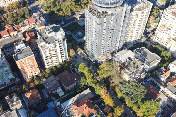 Business Property for Rent 1+1 in Tirana - 14,000 Euro