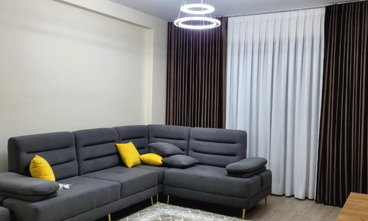 Appartamento in affitto a Tirana 2+1, Arredato