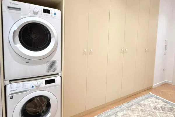 Appartamento in affitto a Tirana 2+1, Arredato