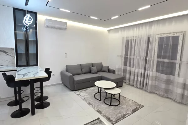 📌  Jepet me qira apartament 1+1 – Zogu i Zi
