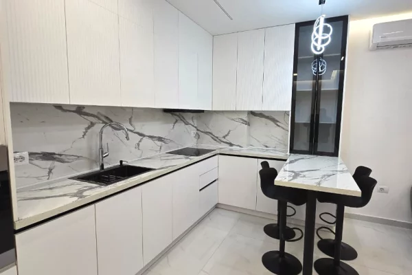 Appartamento in affitto a Tirana 1+1, Arredato