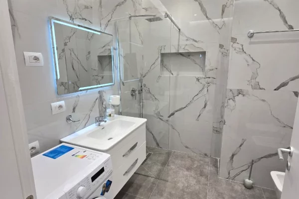 Appartamento in affitto a Tirana 1+1, Arredato